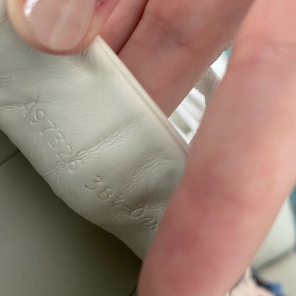 SOLD Gucci Ace Sneakers with Crystals - Picture 7 of 9